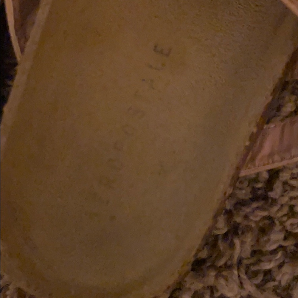 Sandals - Picture 3 of 4